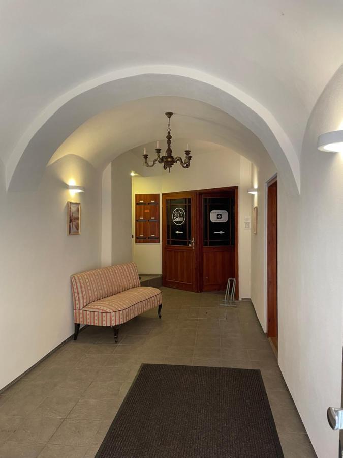 Charlie Apartment